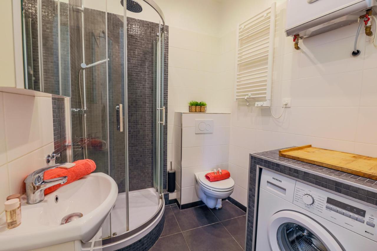 Palais L'Escurial Ap4069 By Riviera Holiday Homes Nice Buitenkant foto